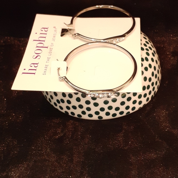 Lia Sophia Earrings - Picture 3 of 3